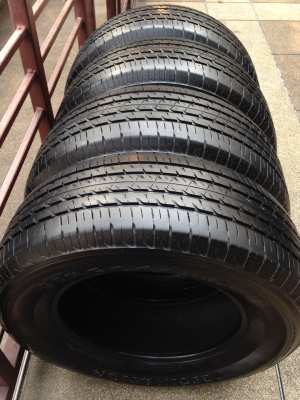 ยาง Firestone 265 65 17 สิ้นปี14 เนื้อนิ่ม ดอกเต็ม ไม่มีปะ ราคาไม่แพง