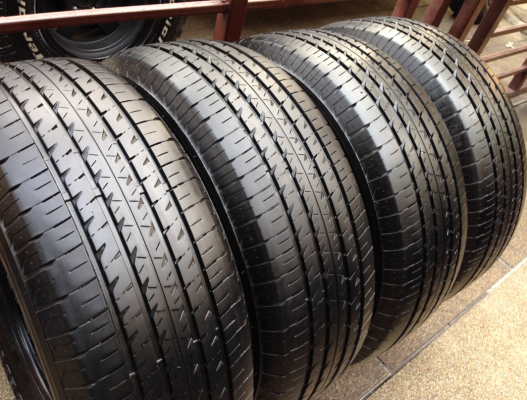 ยาง Firestone 265 65 17 สิ้นปี14 เนื้อนิ่ม ดอกเต็ม ไม่มีปะ ราคาไม่แพง