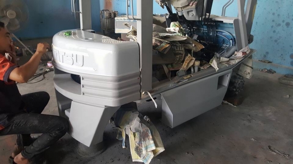 แหล่งรวมรถโฟลค์ลิฟท์งาเทอิ้งค์ฟอร์คงากระดกเทได้ภาคตะวันออกสำหรับตักยางพาราก้อนยางถ้วยขี้ยาง