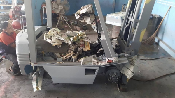 แหล่งรวมรถโฟลค์ลิฟท์งาเทอิ้งค์ฟอร์คงากระดกเทได้ภาคตะวันออกสำหรับตักยางพาราก้อนยางถ้วยขี้ยาง