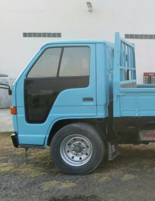 สีล้อ อีชุซุ NKR88ปี37รถห้าง ป้ายเล็กไม่ติดเวลา สภาพดีสวยเดิมๆพร้อมใช้ ทะเบียนป้ายเล็กไม่ติดเวลา พร้อมโอน ราคา 225,000บ รถห้างแท้