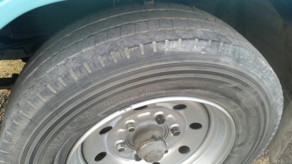 สีล้อ อีชุซุ NKR88ปี37รถห้าง ป้ายเล็กไม่ติดเวลา สภาพดีสวยเดิมๆพร้อมใช้ ทะเบียนป้ายเล็กไม่ติดเวลา พร้อมโอน ราคา 225,000บ รถห้างแท้