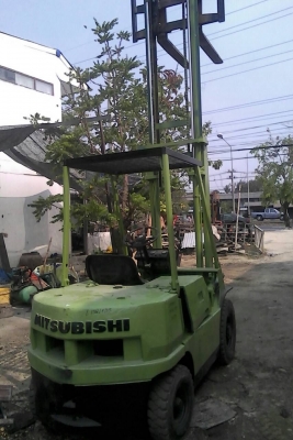 ฟอร์คลิฟต์ MITSUBISHI 2.5 TON เครื่องดีเซล เสา 4 เมตร