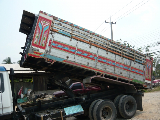 กระบะ  10  ล้อ พร้อมนำไปติดตั้งใช้งานให้ทุกอย่าง
