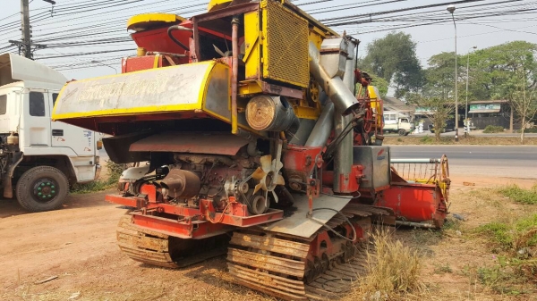 ขาย รถเกี่ยวข้าว ไอ้หนุ่มเจ้าพลัง เครื่อง 6HE1 195 แรงม้า ราคาต่อรองได้