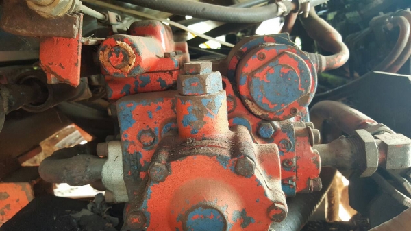 ขาย รถเกี่ยวข้าว ไอ้หนุ่มเจ้าพลัง เครื่อง 6HE1 195 แรงม้า ราคาต่อรองได้