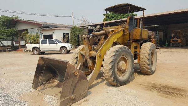 ขาย รถตัก KOMATSU JH30 รถใช้งานอยู่เป็นประจำ เครื่องดี เกียร์ดี ราคาต่อรองได้ครับ ขาย รถตัก KOMATSU JH30 รถใช้งานอยู่เป็นประจำ เครื่องดี เกียร์ดี ราคาต่อรองได้ครับ