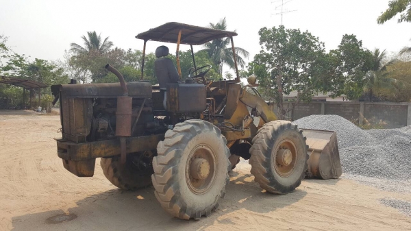 ขาย รถตัก KOMATSU JH30 รถใช้งานอยู่เป็นประจำ เครื่องดี เกียร์ดี ราคาต่อรองได้ครับ ขาย รถตัก KOMATSU JH30 รถใช้งานอยู่เป็นประจำ เครื่องดี เกียร์ดี ราคาต่อรองได้ครับ