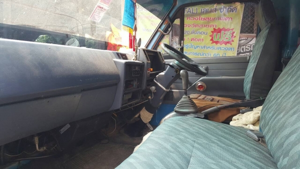 ขาย 6 ล้อ ISUZU ยาว 5 เมตร พร้อมหลังคาโดยสาร เครื่อง 6BB1 145 แรงม้า เกียร์ร็อค เบรคทิฟฟี่ พวงมาลัยพาวเวอร์ แอร์เย็น ช่วงล่าง F คัสซีสวยตลอดเส้น ทะเบียนพร้อมโอนครับ