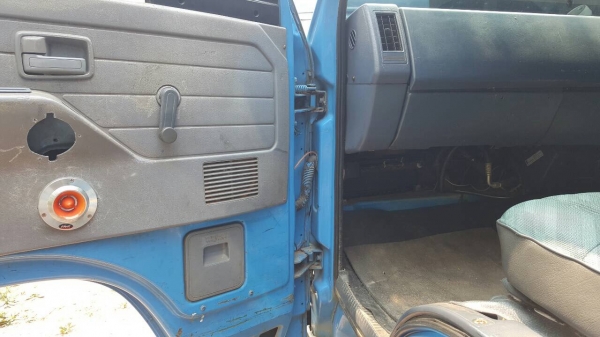 ขาย 6 ล้อ ISUZU ยาว 5 เมตร พร้อมหลังคาโดยสาร เครื่อง 6BB1 145 แรงม้า เกียร์ร็อค เบรคทิฟฟี่ พวงมาลัยพาวเวอร์ แอร์เย็น ช่วงล่าง F คัสซีสวยตลอดเส้น ทะเบียนพร้อมโอนครับ