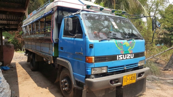 ขาย 6 ล้อ ISUZU ยาว 5 เมตร พร้อมหลังคาโดยสาร เครื่อง 6BB1 145 แรงม้า เกียร์ร็อค เบรคทิฟฟี่ พวงมาลัยพาวเวอร์ แอร์เย็น ช่วงล่าง F คัสซีสวยตลอดเส้น ทะเบียนพร้อมโอนครับ