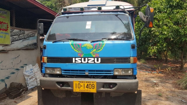 ขาย 6 ล้อ ISUZU ยาว 5 เมตร พร้อมหลังคาโดยสาร เครื่อง 6BB1 145 แรงม้า เกียร์ร็อค เบรคทิฟฟี่ พวงมาลัยพาวเวอร์ แอร์เย็น ช่วงล่าง F คัสซีสวยตลอดเส้น ทะเบียนพร้อมโอนครับ