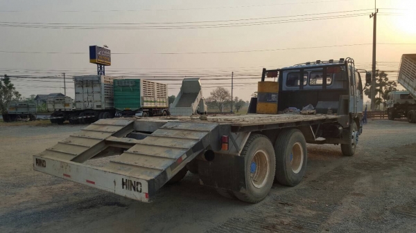 ขาย HINOFM3H พร้อมเทเลอร์บรรทุกแม็กโฮ ขาย HINOFM3H พร้อมเทเลอร์บรรทุกแม็กโฮ