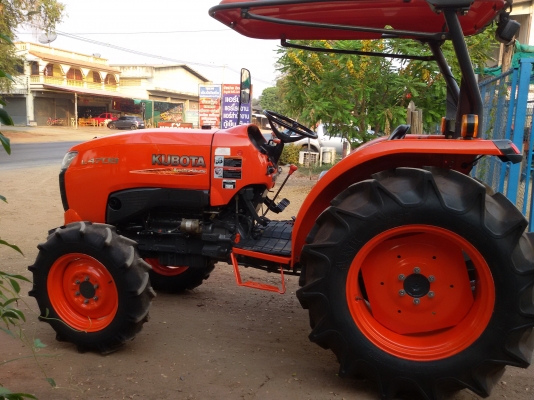 ปัญญาแทรคเตอร์..จัดมาให้ครับ ด่วน!!!คูโบต้า L4708 พร้อมเล่มทะเบียน ยางใหม่4เส้น สภาพพร้อมใช้