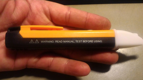 อุปกรณ์เช็ดตรวจสอบไฟฟ้าแบบไม่สัมผัส การใช้งานสามารถตรวจสอบการขาดของสายไฟได้โดยไม่ต้องส้มผัสแสดงผลเป็นไฟสีแดง พร้อมมีเสียงเตือน