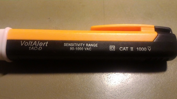 อุปกรณ์เช็ดตรวจสอบไฟฟ้าแบบไม่สัมผัส การใช้งานสามารถตรวจสอบการขาดของสายไฟได้โดยไม่ต้องส้มผัสแสดงผลเป็นไฟสีแดง พร้อมมีเสียงเตือน