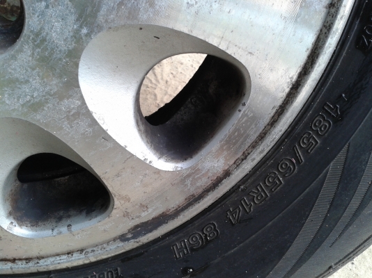 ขายล้อแม็กพร้อมยาง 185/65R14 ครบชุด 4 วง