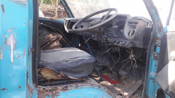 6ล้อKS 85แรง..กระบะเปิดข้าง รถดิมๆ เล่มพร้อม