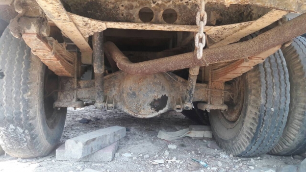 6ล้อKS 85แรง..กระบะเปิดข้าง รถดิมๆ เล่มพร้อม