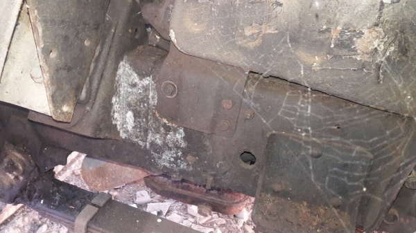 6ล้อKS 85แรง..กระบะเปิดข้าง รถดิมๆ เล่มพร้อม