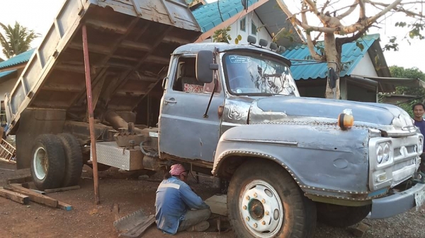 **269,000 บ.ต่อรอง/// 6ล้อดั้มดิน ISUZU TX-145 หัวยาว เครื่องเดิม เกียร์J 7เกียร์ถอย ช่วงล่างใหญ่ เฟืองท้าย FUSO (10ล้อ) คัสซีสวย หัวเก๋งดี พ.พาวเวอร์ เบรคลม แอร์หนาว ดั้มเหล็ก5ตัน3.80ม.ยิงหลัง ยาง900/20 สภาพ70\% พร้อมใช้ เล่มทะเบียน ภาษีเต็ม **ขาย ISUZU T