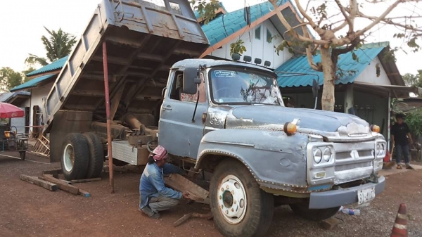 **269,000 บ.ต่อรอง/// 6ล้อดั้มดิน ISUZU TX-145 หัวยาว เครื่องเดิม เกียร์J 7เกียร์ถอย ช่วงล่างใหญ่ เฟืองท้าย FUSO (10ล้อ) คัสซีสวย หัวเก๋งดี พ.พาวเวอร์ เบรคลม แอร์หนาว ดั้มเหล็ก5ตัน3.80ม.ยิงหลัง ยาง900/20 สภาพ70\% พร้อมใช้ เล่มทะเบียน ภาษีเต็ม **ขาย ISUZU T