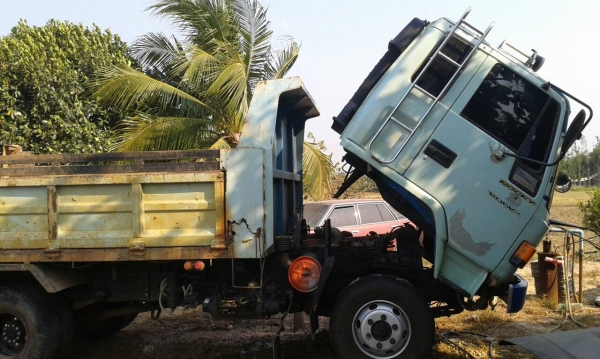 ขายรถ FRR 185