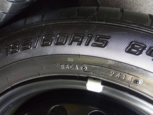 ยาง 185-60-15 เกือบป้ายแดง ถอดจากยาริส 4500 บาท ยาง 185-60-15 เกือบป้ายแดง ถอดจากยาริส 4500 บาท