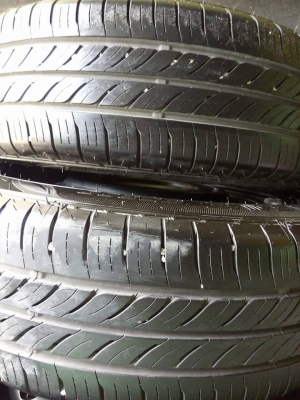 ยาง 185-60-15 เกือบป้ายแดง ถอดจากยาริส 4500 บาท ยาง 185-60-15 เกือบป้ายแดง ถอดจากยาริส 4500 บาท