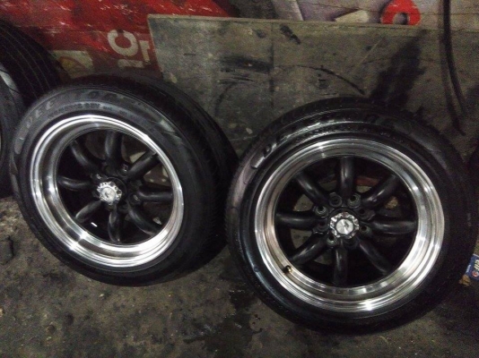 ล้อกล้วยขอบ 15 กว้างหลัง 9 หน้า 7.5 พร้อมยาง