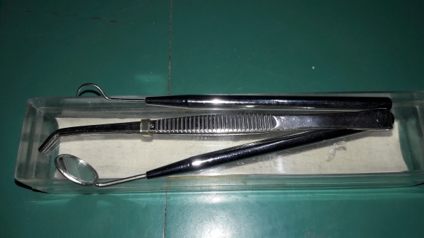 ขายชุดทันตกรรมใหม่เก่าเก็บอังกฤษ1ชุด3ชิ้นMade in England.