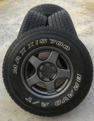 ขาย ยาง A/T 265/70/16 พร้อมล้อลายBreadley16x8ออฟ0