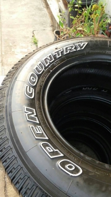 ยาง toyo 245 70 16 ปี 14 ชุดล่ะ 6800