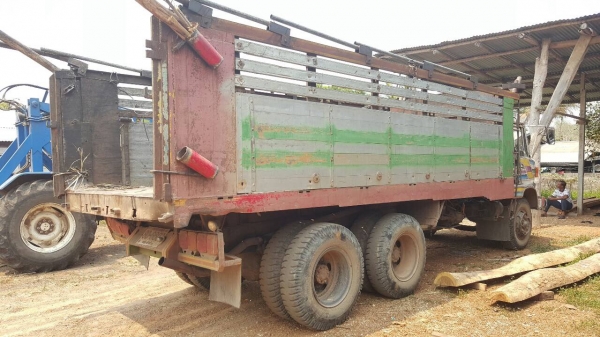 ขาย 10 ล้อ 2 เพลาดั้ม HINO KT725 วางเครื่อง HO7D 195 แรงม้า คัสซีมีรอยเชื่อมด้านขวา เบรคทิฟฟี่ พวงมาลัยพาวเวอร์ ทะเบียนพร้อมโอนครับ