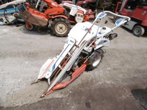 รถเกี่ยวข้าวเดินตาม KUBOTA   RA30Z รหัสสินค้า : 80903626  ติดต่อ Tel.086-8150487 www.nihonmono.com