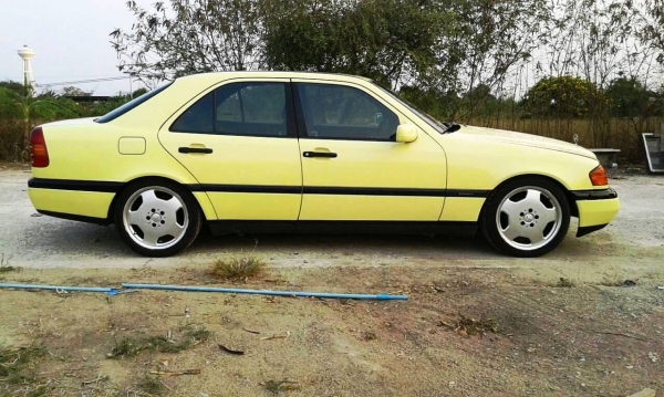 C180ES สีเหลืองโรงงาน เดิมทั้งคันไม่เคยทำสี แก๊ซหัวฉีดลงเล่ม เครื่องเกียร์ดี รถใช้งานทุกวัน C180ES สีเหลืองโรงงาน เดิมทั้งคันไม่เคยทำสี แก๊ซหัวฉีดลงเล่ม เครื่องเกียร์ดี รถใช้งานทุกวัน
