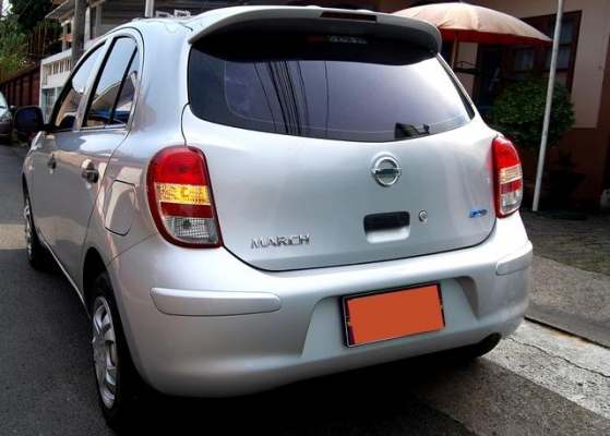 รถมือเดียวNissan March(S)สีเงิน2011เกียร์ธรรมดา AIRBAGรุ่นประหยัดที่สุดครับฺBook 235000
