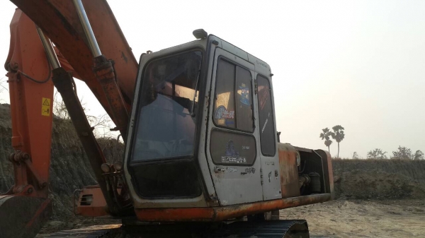 Ex200-1 จอมอึดพร้อมใช้งาน