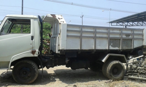 รถฮีโน่ 6 ล้อดั้ม KM777 / 117 แรงม้า.     สนใจติดต่อ  081 - 6079515