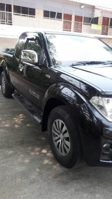nissan navara sv a/t 2.5cc. 2012 แคปเปิดได้