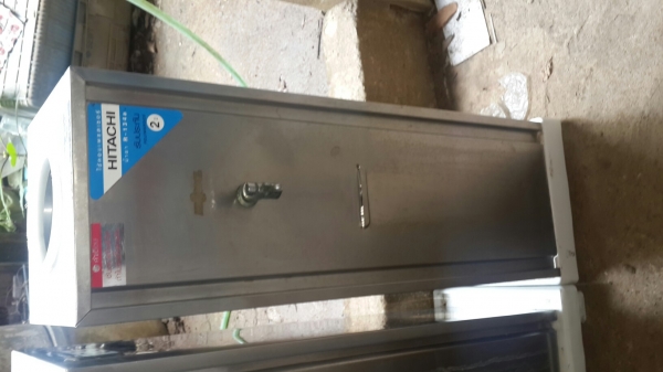 ขายเหมาเครื่องทำน้ำเย็น4ตัว