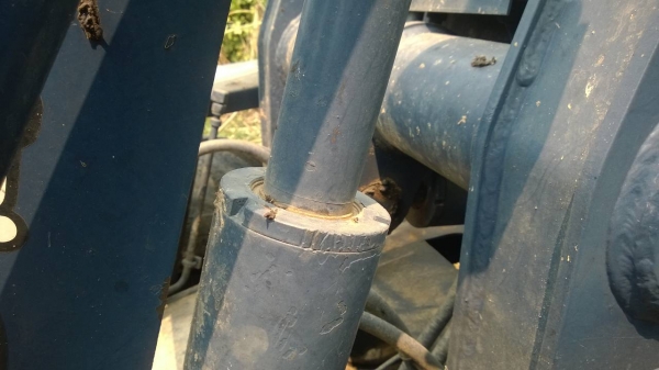 รถตักล้อยาง KOMATSU WR8