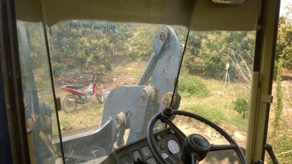 รถตักล้อยาง KOMATSU WR8