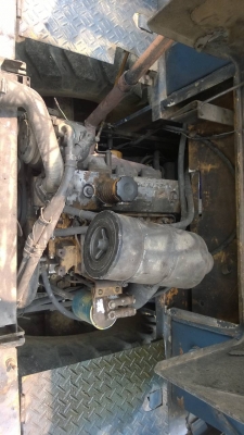 รถตักล้อยาง KOMATSU WR8