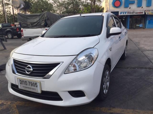 Nissan Almera 1.2 E Sedan สีขาว ปี2013