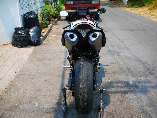 ขาย Yamaha R1 ปี 2012 ตัว Limited สเปคเมกาแท้ พร้อมทะเบียนแท้ รถสวย เครืองสดๆพร้อมออกทริป