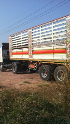 ขายดาวน์  250000 บาท 16ล้อครับ เมก้าซีรี 500