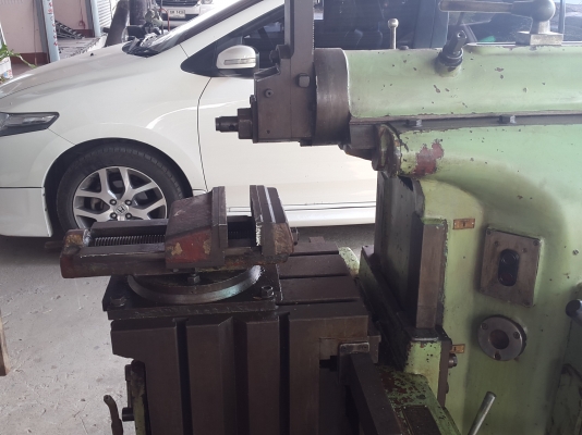 แท่นไส 20 นิ้ว เกียร์บล็อก สภาพสวยๆ พร้อมใช้งาน ด่วนๆๆ 38,000