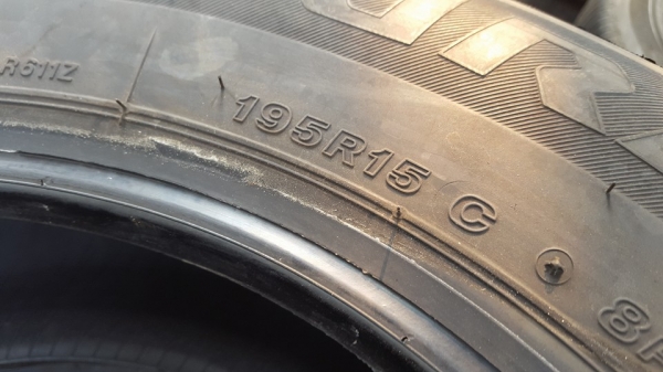 ขายยางบริสโตนถอดป้ายแดง ขอบ15 5เส้น ราคา 8,500 บาท