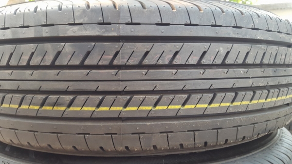 ขายยางบริสโตนถอดป้ายแดง ขอบ15 5เส้น ราคา 8,500 บาท